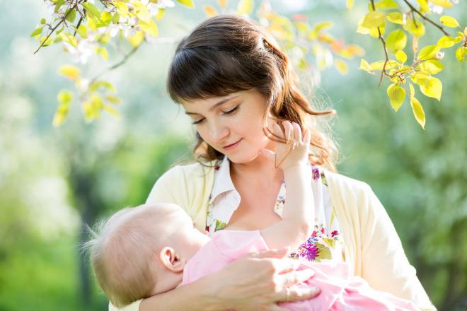 breastfeeding reduces risk for childhood leukemia