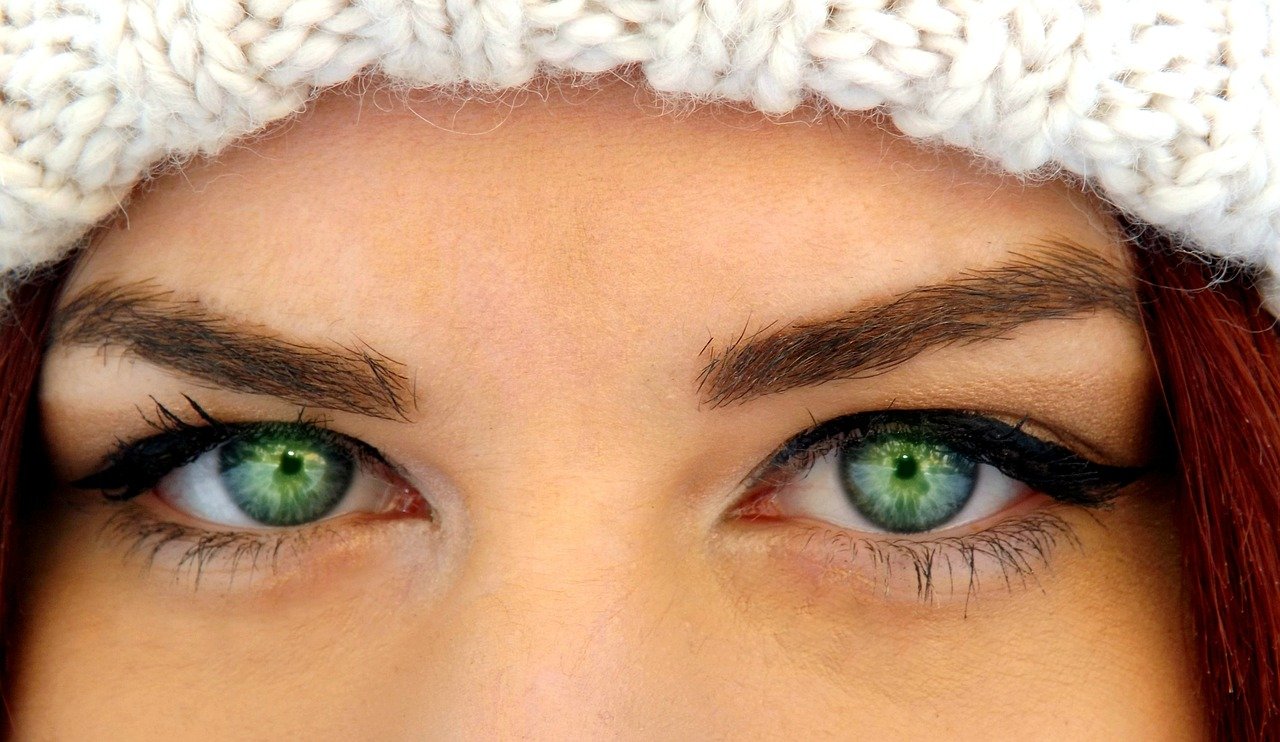 People with light eyes are less likely to have vitiligo.